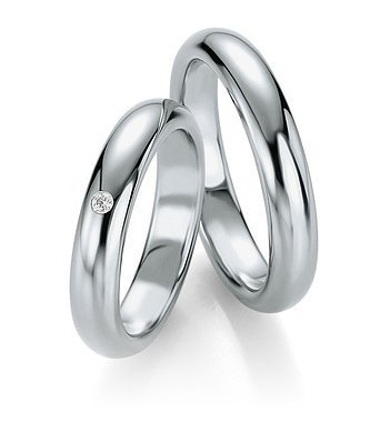 Platinum wedding rings with Breuning diamonds 090580