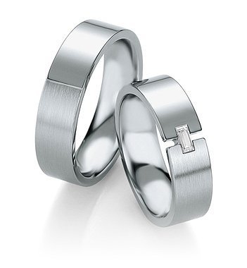 Platinum wedding rings with Breuning diamonds 090600