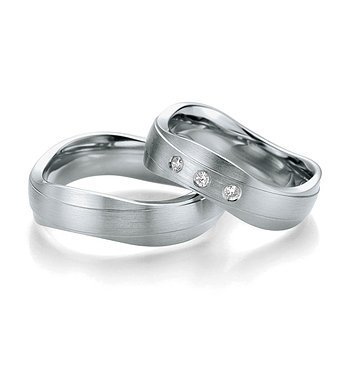 Platinum wedding rings with Breuning diamonds 090640