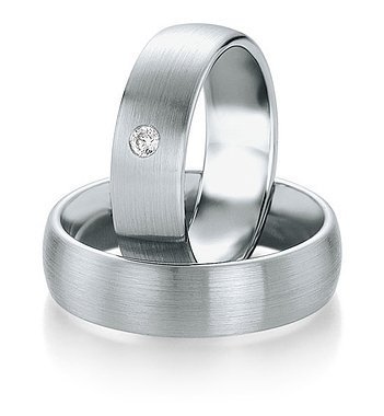 Platinum wedding rings with Breuning diamonds 090680
