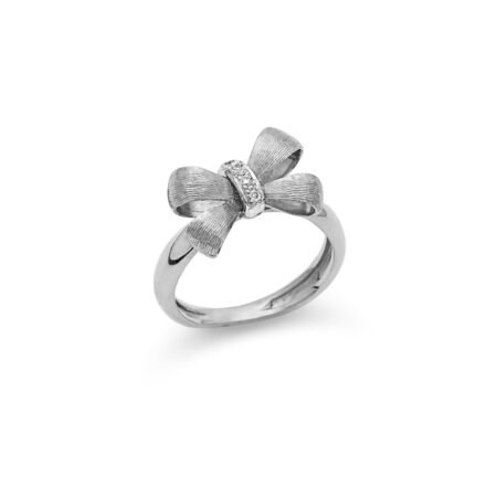 18k platinum ring with D146-4 diamonds