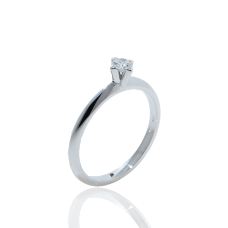 18k platinum ring with diamonds 7907