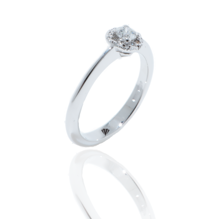 18k platinum ring with diamonds 7908